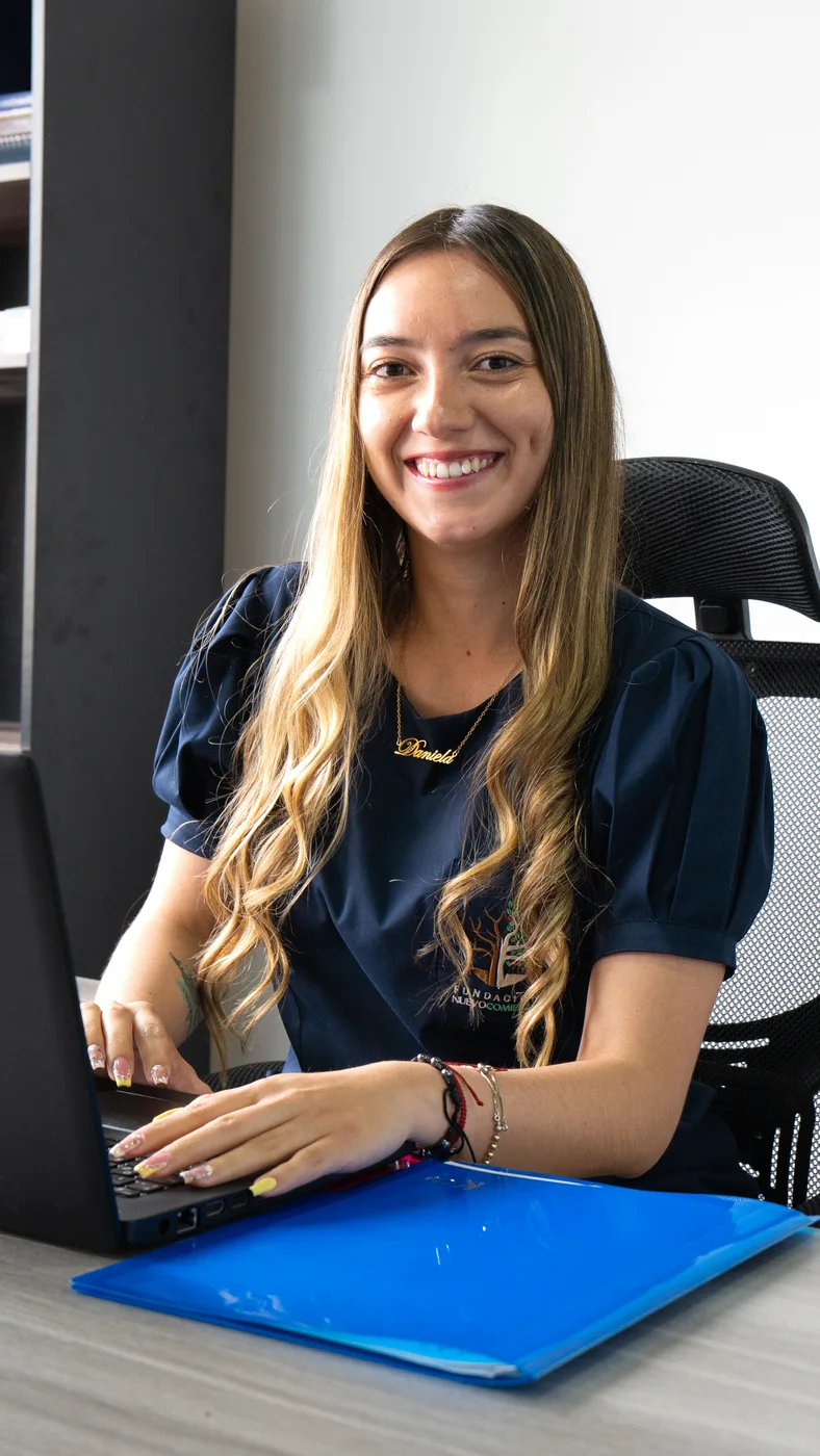 Daniela Alvarado — Psicóloga